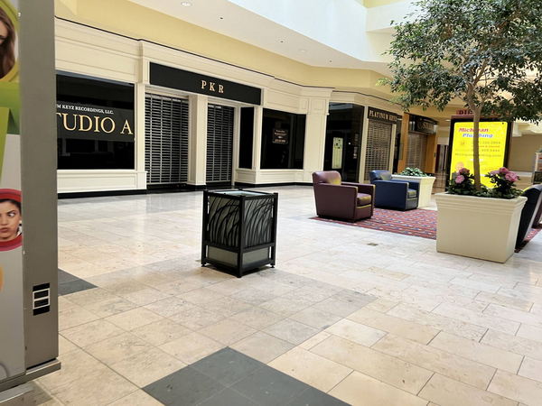 Lansing Mall - Aug 13 2022 (newer photo)